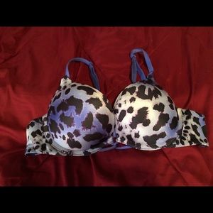 Victoria’s secret Miraculous plunge push up bra